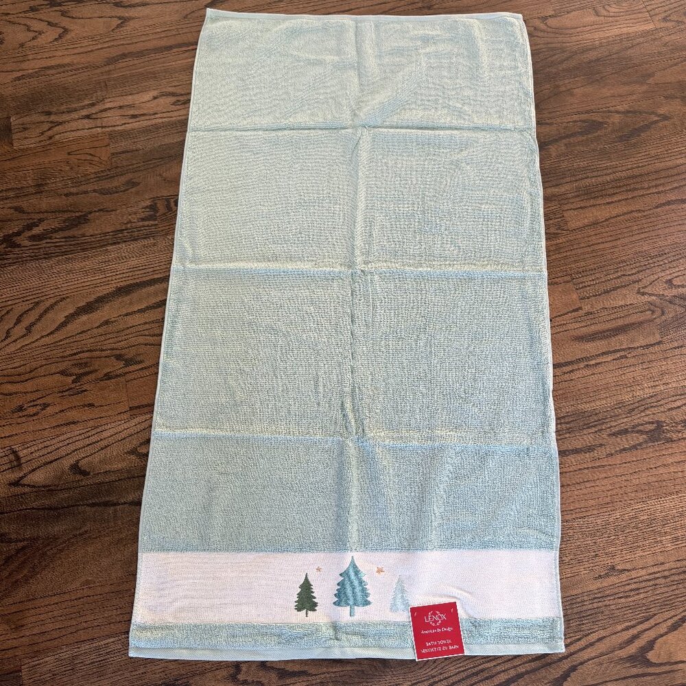 Lenox Holiday Xmas Bath Towel Pine Trees Balsam Green 48" x 27" NEW Sealed $34